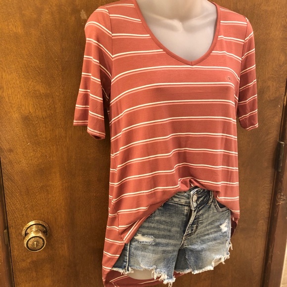 Maurice’s 24/7 Flawless striped tee. NWT small - Picture 10 of 16